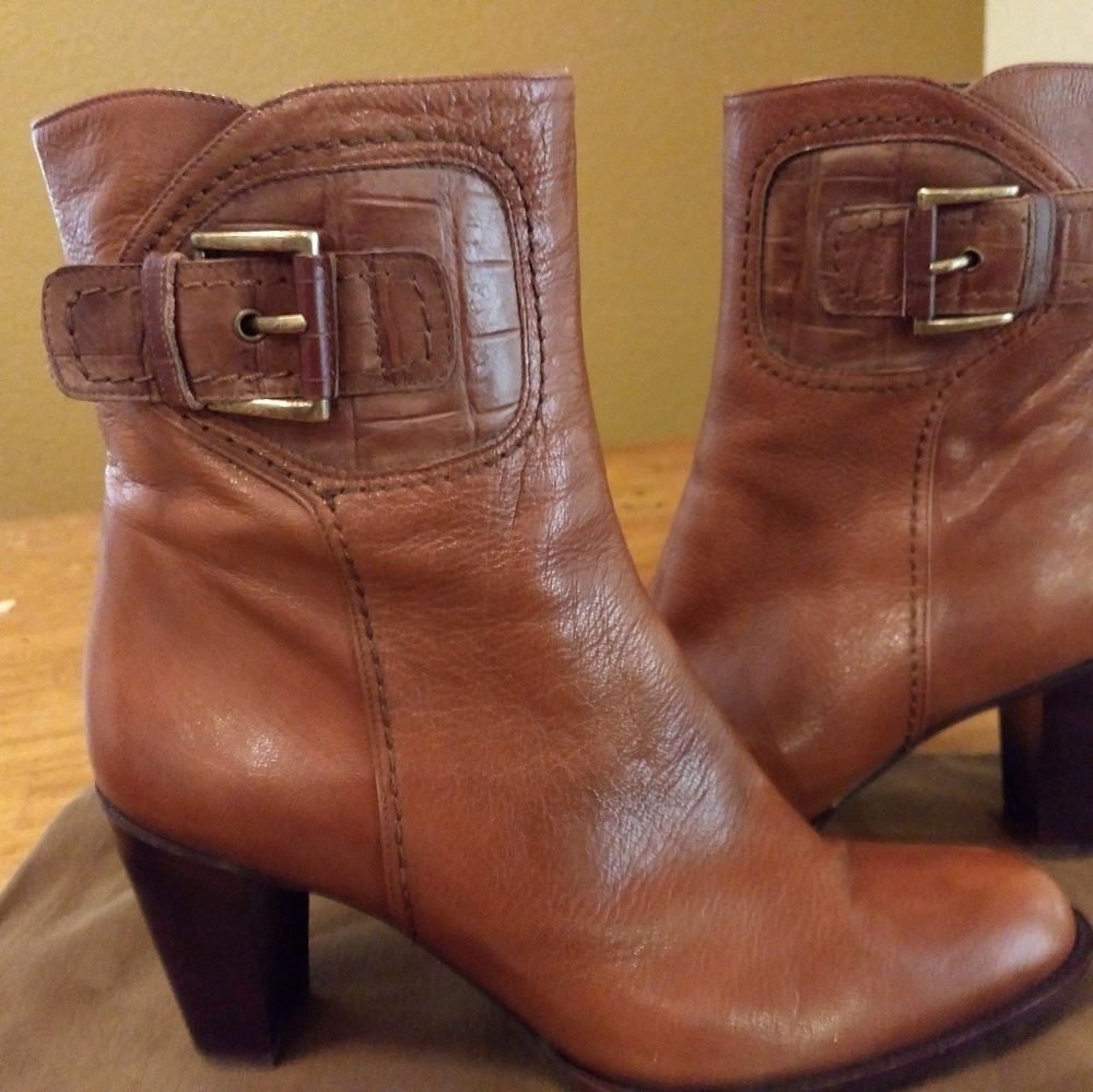 Stuart Weitzman ankle boot.